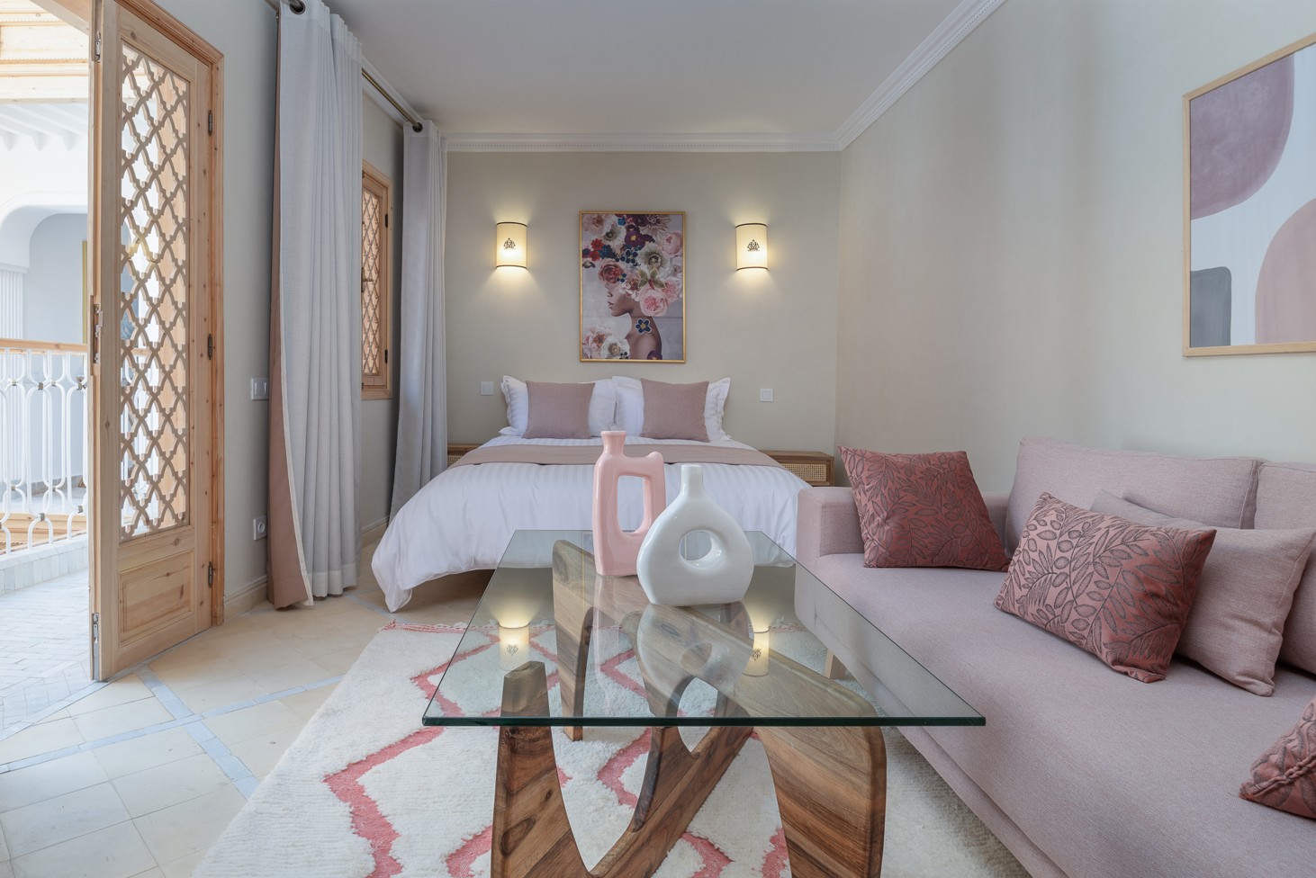 Pink Room - 21m2 - 1 Bed & 1 Bathroom