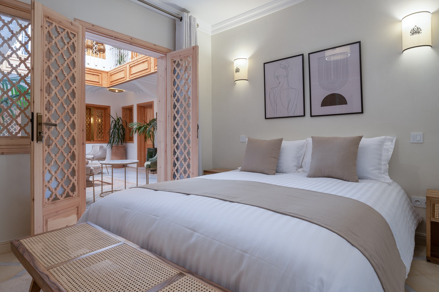 Green Room - 24m2 - 1 Bed & 1 Bathroom